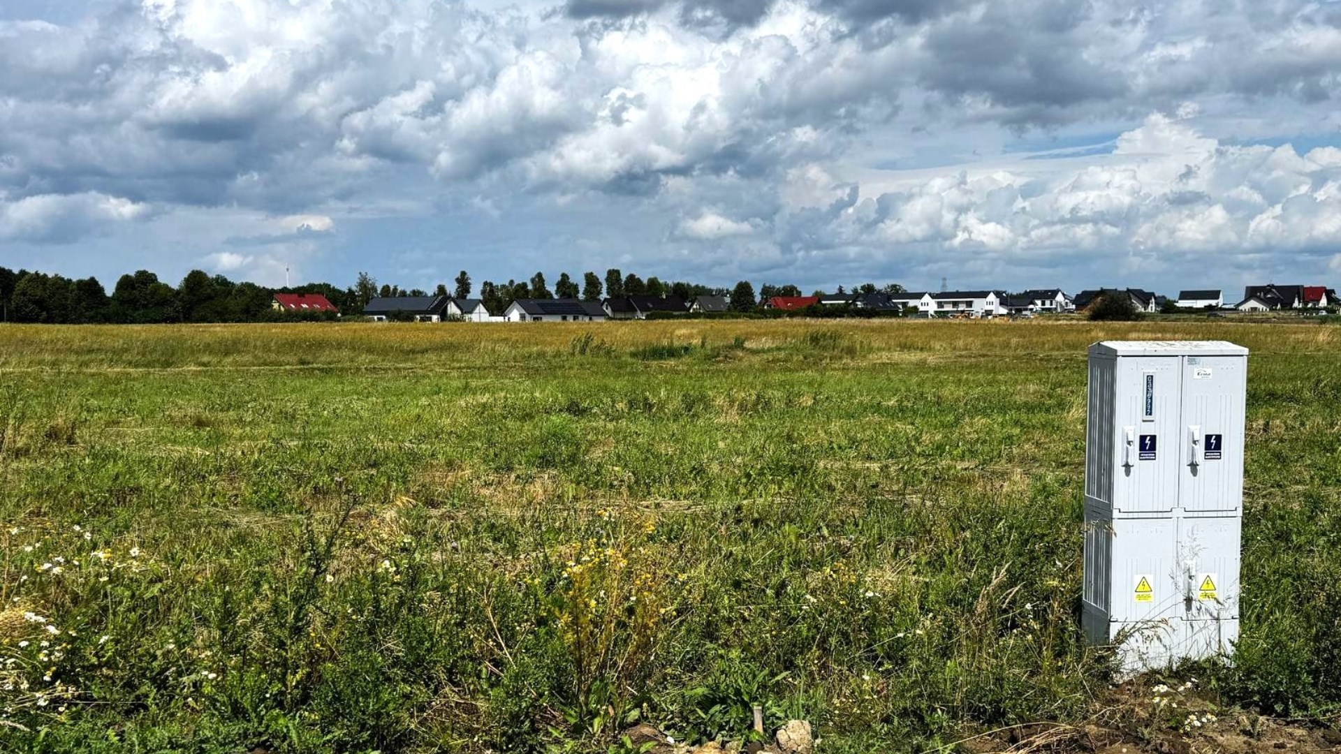 Działka na sprzedaż